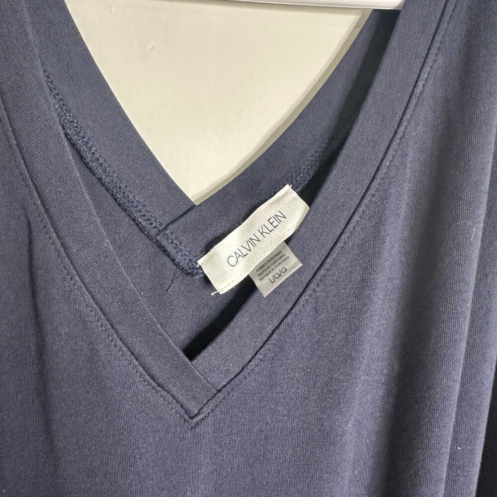 Calvin Klein Women's Sleeveless Jumpsuit with V-Neck and Classic Logo - Picture 3 of 6